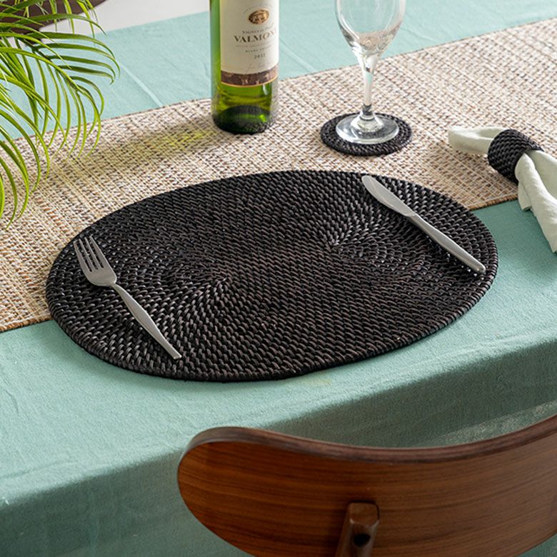 スタイリッシュなランチョンマット