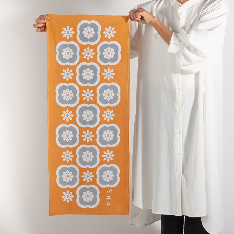 ちょっとレトロでかわいい花柄